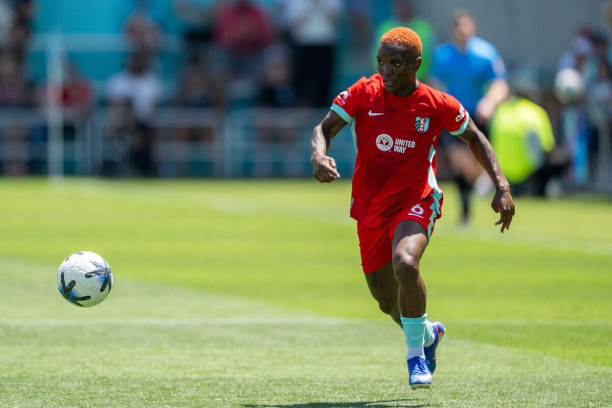KC Current forward Temwa Chawinga runs down a ball during a match against Portland Thorns FC on Sunday, May 24, 2026, at CPKC Stadium in Kansas City.