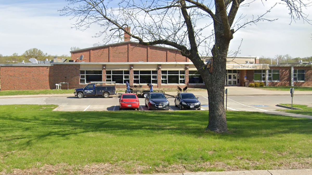 A threat made on Snapchat directed towards Center Middle School in Kansas City prompted police to have officers at the school, a spokesman said.