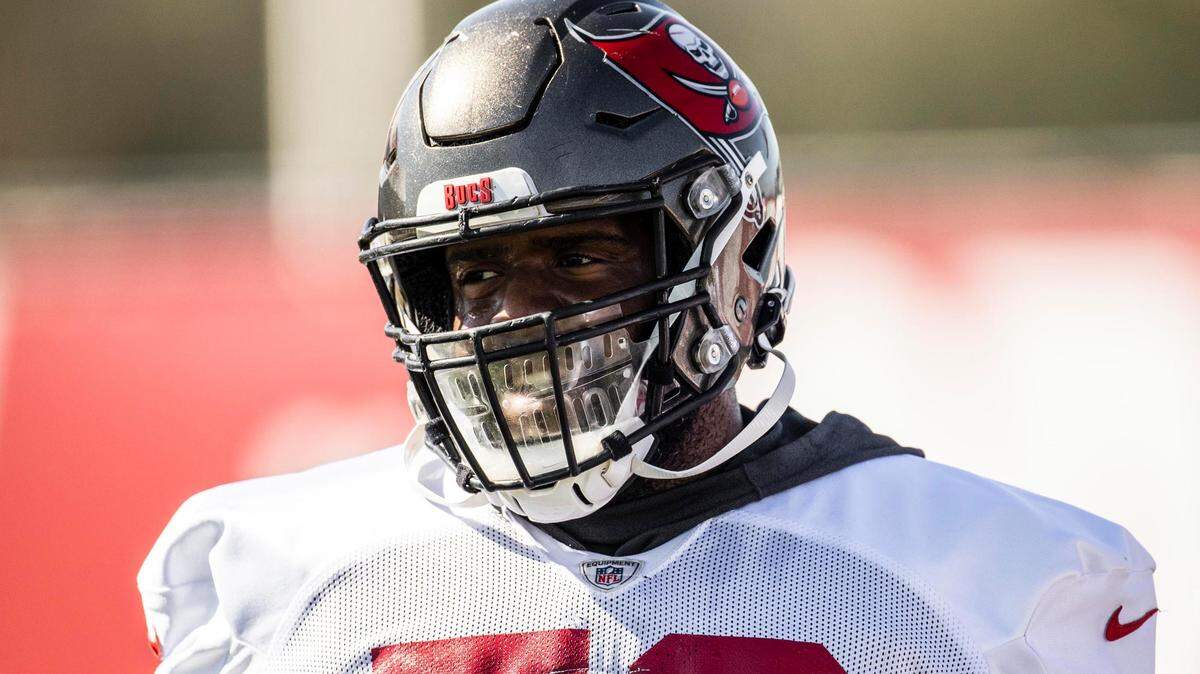Tampa Bay Buccaneers offensive tackle Donovan Smith during NFL football practice on Feb. 4, 2021 in Tampa, Florida.