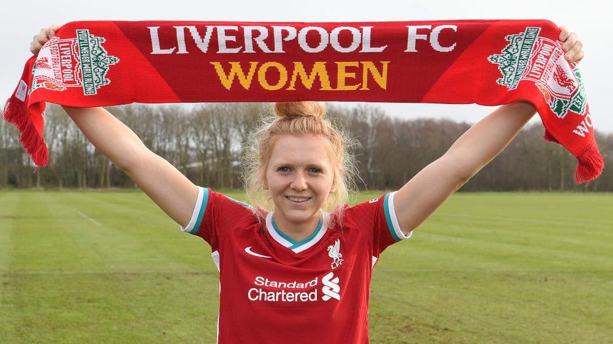 Ceri Holland, a native of England, honed her game in Lawrence, Kansas, with the Jayhawks, and is now starting for Liverpool in her homeland.