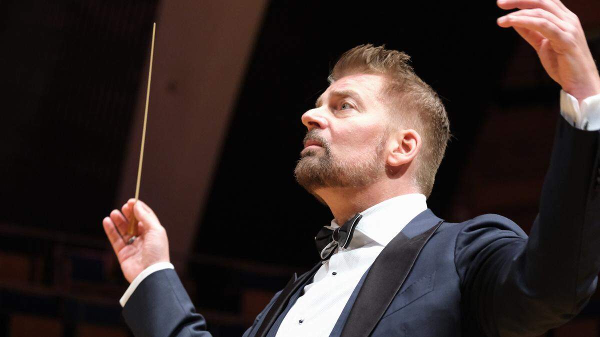 The Kansas City Symphony’s new music director, Matthias Pintscher, will lead a sendoff concert Aug. 21 before the symphony embarks on a European tour.