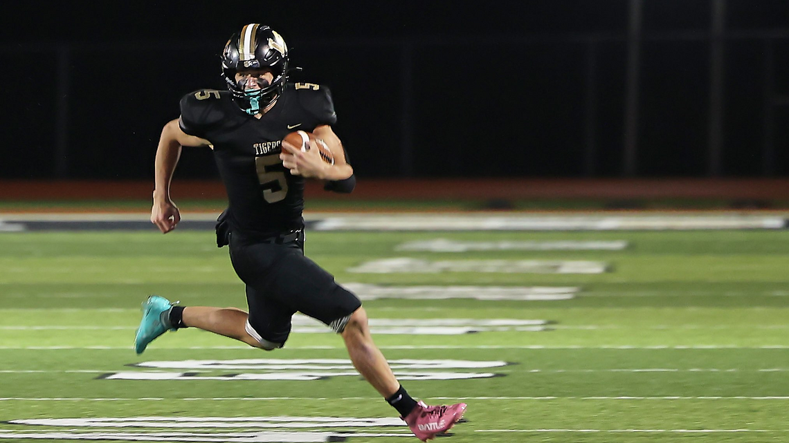 Lee’s Summit, Platte County win big in Missouri football state quarterfinals