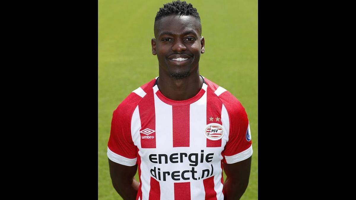 Defender Nicolas Isimat-Mirin, 29, is joining Sporting Kansas City after signing a two-year MLS contract through 2022 with an option for 2023. He will occupy an international roster spot.