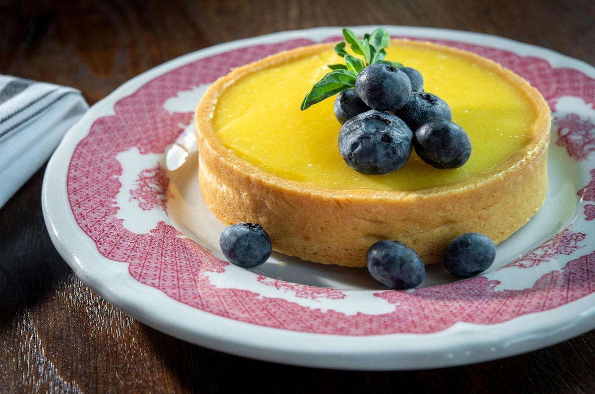 Lemon curd tart at Tailleur.