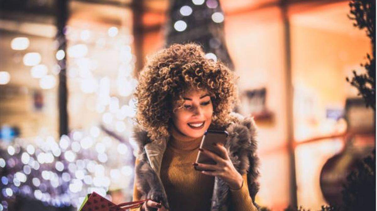 Take a few tips to save big on holiday shopping this year.