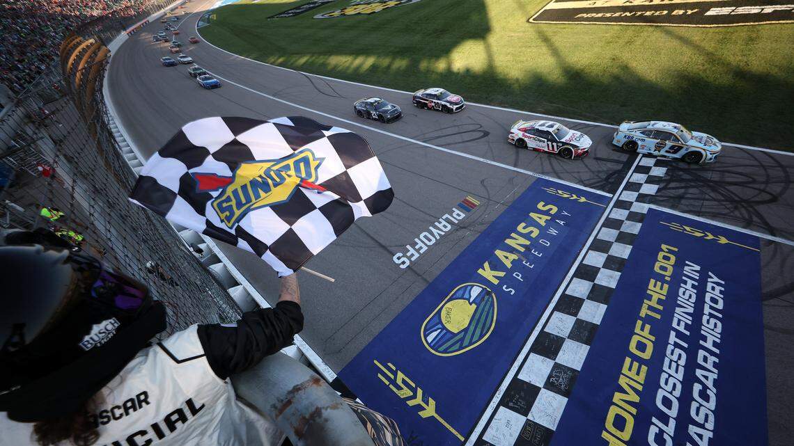 NASCAR racing is back at Kansas Speedway. Here’s the schedule for this weekend
