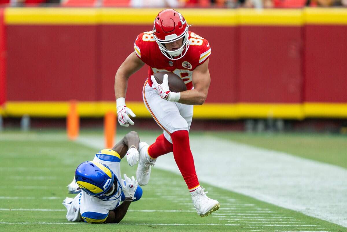 Kansas City Chiefs tight end Jake Briningstool (88) breaks a tackle during the first half of the Chiefs preseason game against the Los Angeles Rams, on Saturday, August 15, 2026, at Arrowhead Stadium.
