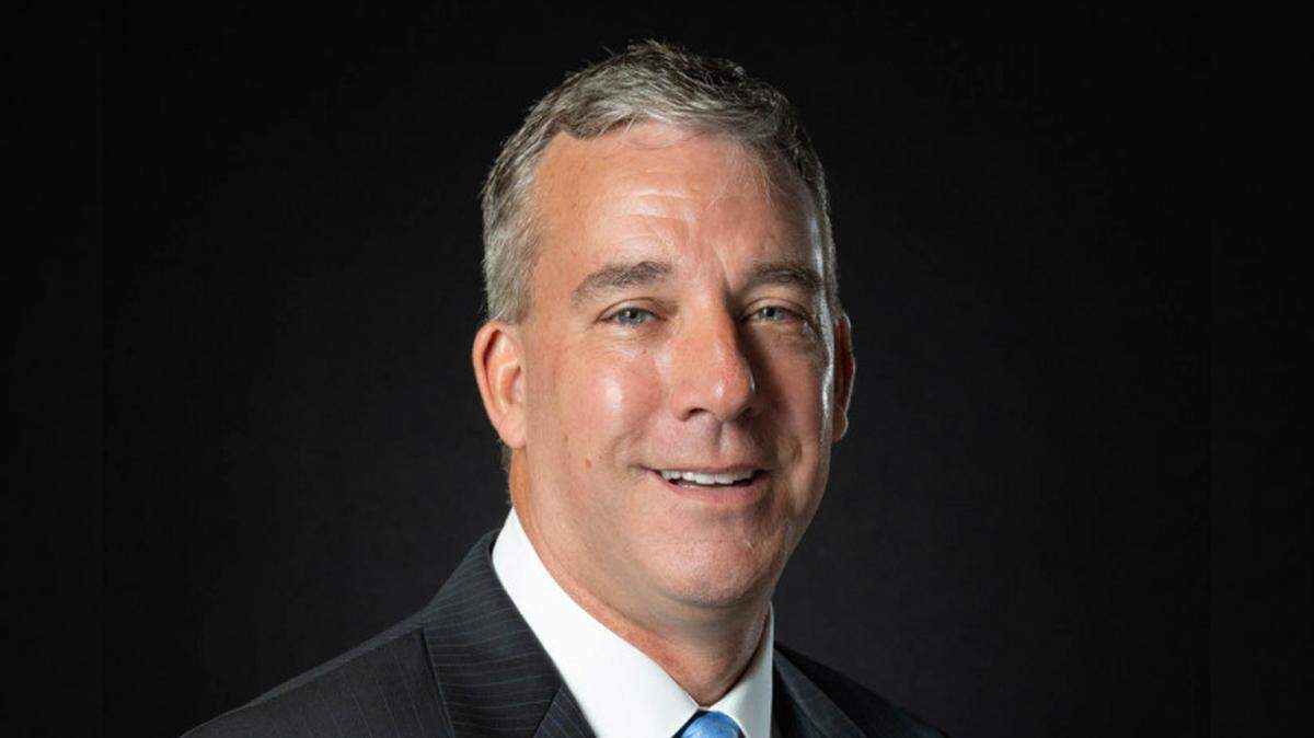Independence Superintendent Dale Herl will continue to be paid as a financial analyst. Is this role wise during leadership transition?