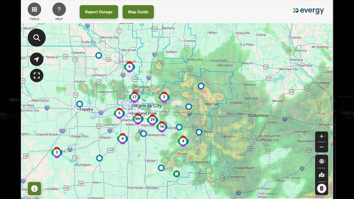 Thousands left without power as thunderstorms rumble through Kansas City area