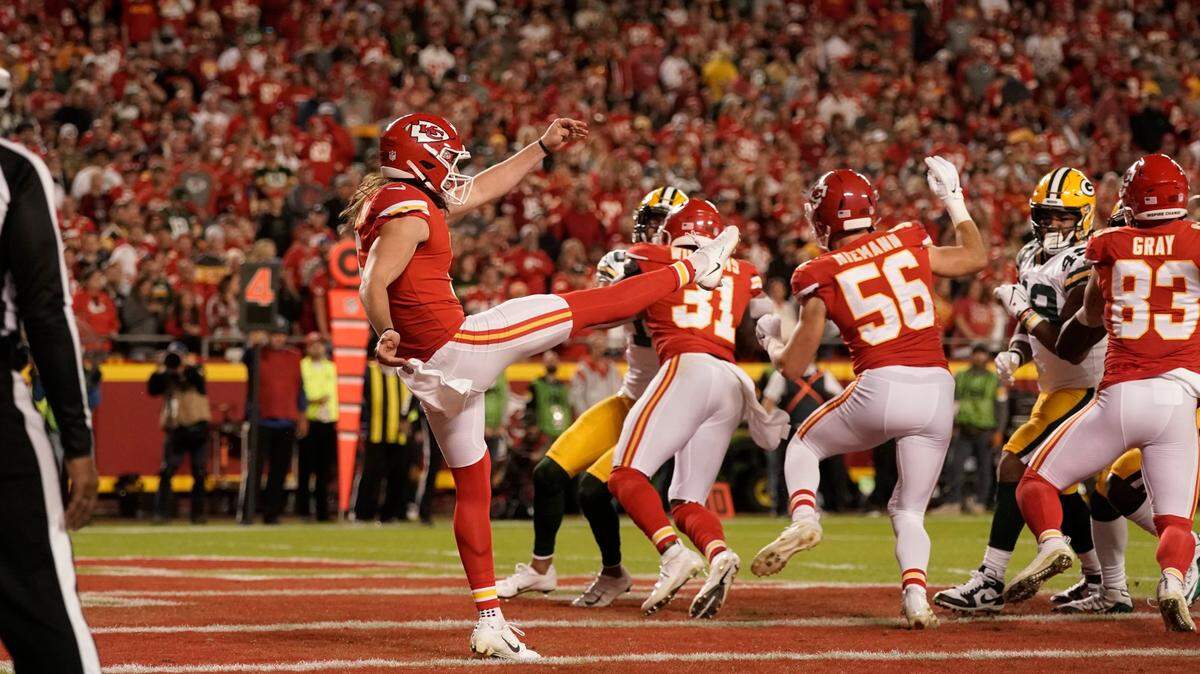 Kansas City’s Tommy Townsend punts during the second half of Sunday’s game against the Green Bay Packers at Arrowhead Stadium.