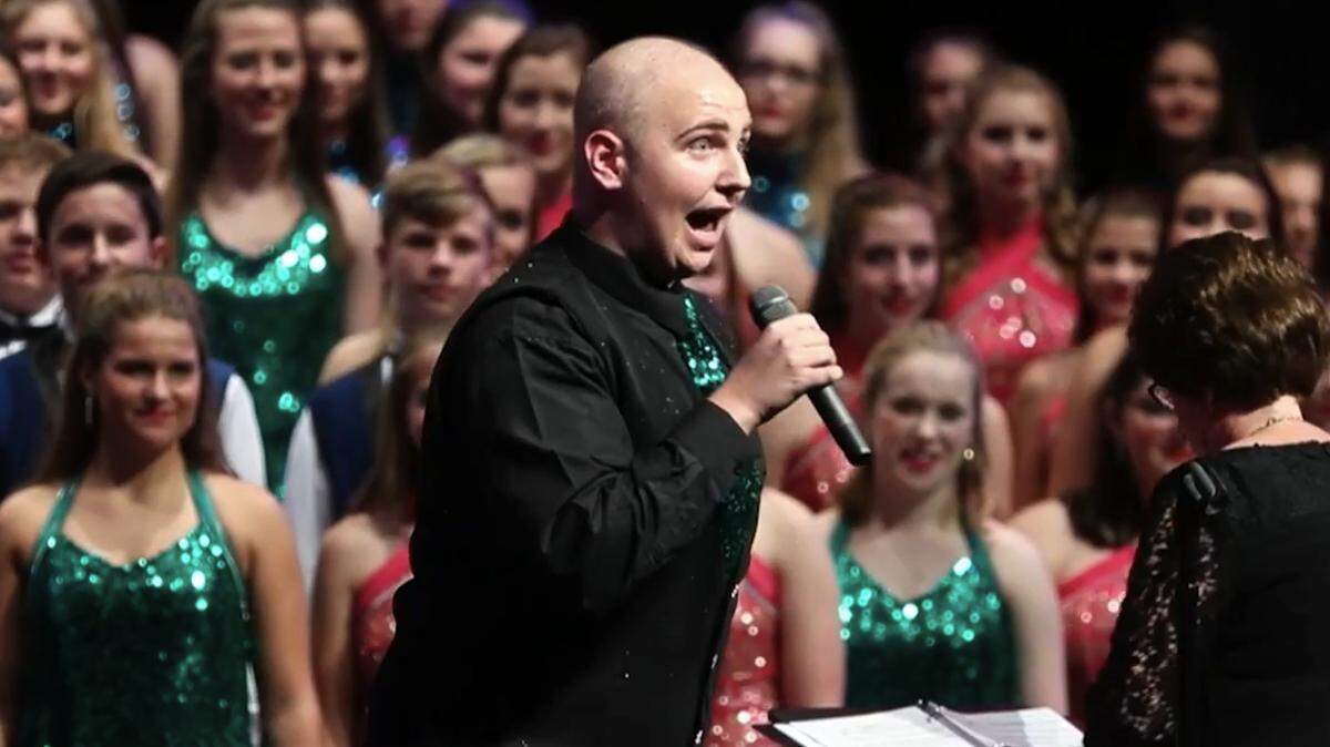 Indiana teen Austin Hewitt will have one of his legs amputated next month because he has cancer again. This week, he danced with his high school show choir one last time with his own two legs.