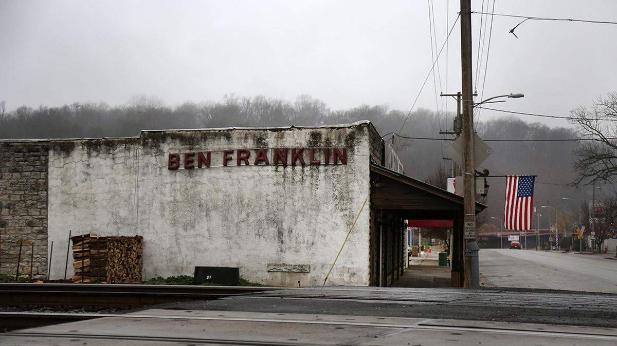 A recent letter to the editor placed the blame for rural areas’ problems too squarely on one side of the aisle.