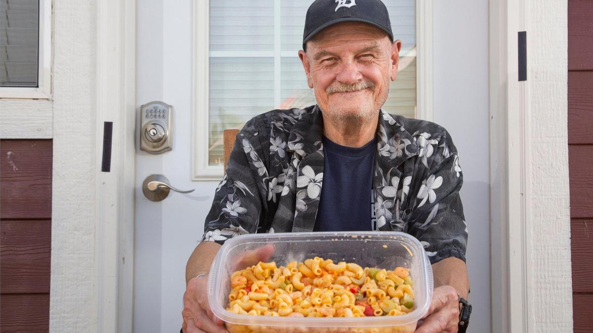 Army Veteran, Jerry Le Sueur, shares his recipe for “Bastard Mac”