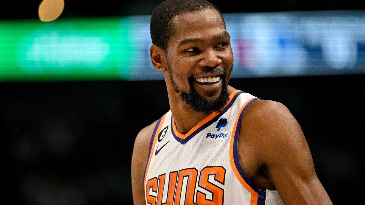 Mar 5, 2023; Dallas, Texas, USA; Phoenix Suns forward Kevin Durant (35) during the game between the Dallas Mavericks and the Phoenix Suns at the American Airlines Center. Mandatory Credit: Jerome Miron-USA TODAY Sports