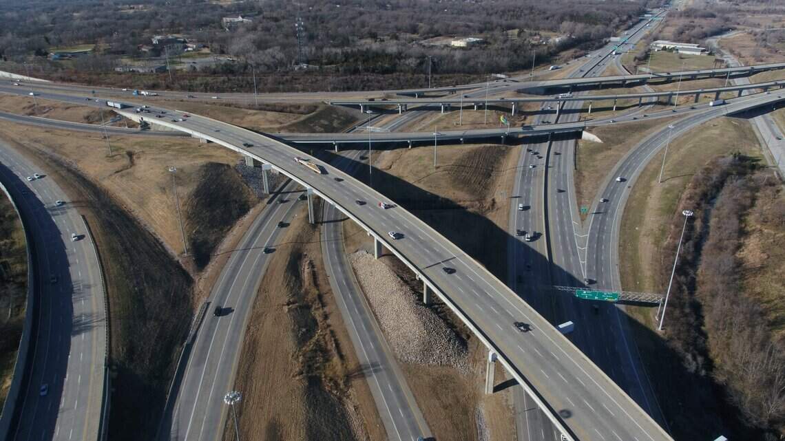 Teens hitting the road in Missouri face dangerous driving conditions, study finds — again