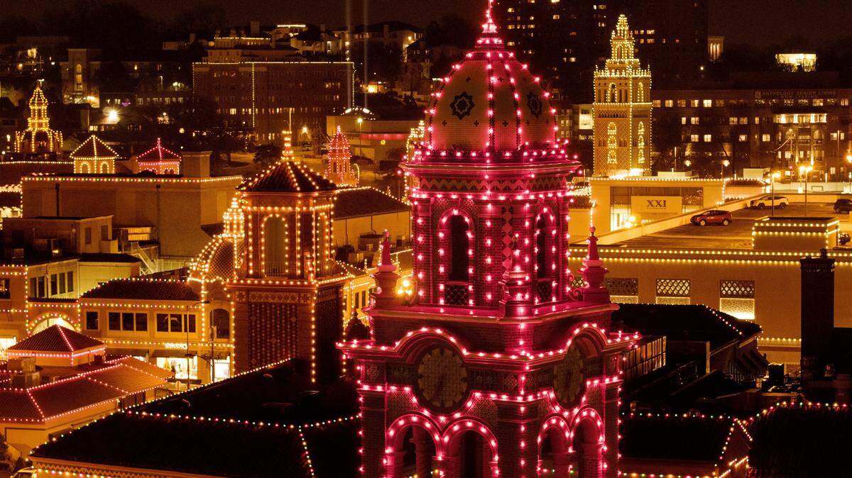 Christmas lights on the Country Club Plaza.