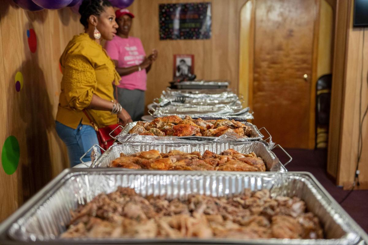 Residents were treated to a spread of turkey, chicken, mashed potatoes, yams, macaroni and cheese, green beans, stuffing, salad and rolls. Plus cakes and pies for dessert.