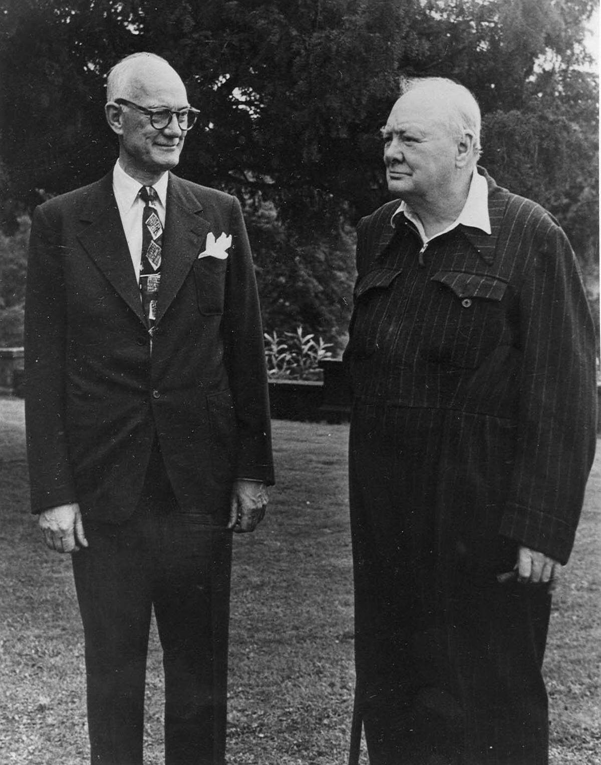J.C. Hall and Winston Churchill at Chartwell, the Churchill estate, in 1950. Courtesy of the Hallmark Archives, Hallmark Cards, Inc., Kansas City, Missouri, USA.