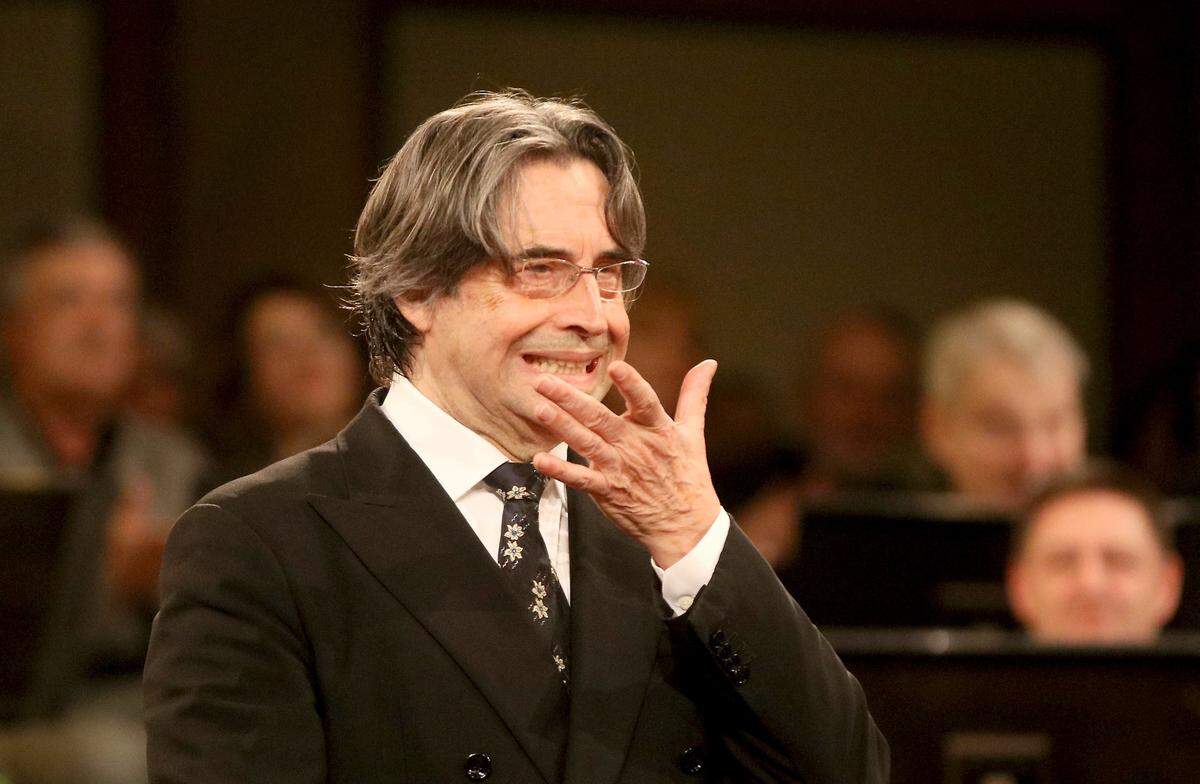 Acclaimed conductor Riccardo Muti is stepping down from the Chicago Symphony Orchestra. Sort of.