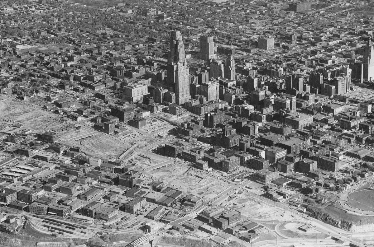 Aerial image showing the path cleared to create the north end of the Downtown Loop, 1957. 