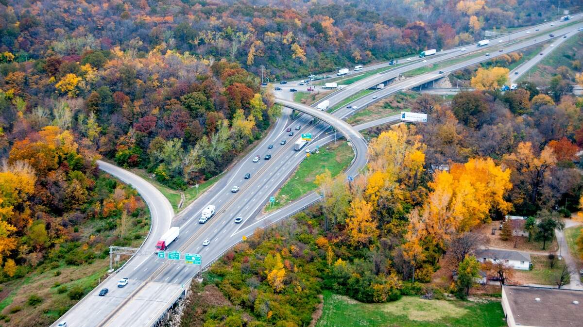 Interstate 435 in both directions on Kansas City's east side will close this weekend for the demolition of the flyover ramp to westbound Missouri 210.