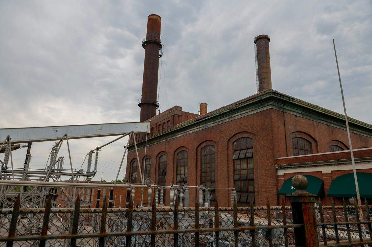 Vicinity Energy plant at 115 Grand Boulevard was constructed around 1904 to be an electric generation plant to power Kansas City’s streetcars and street lights.