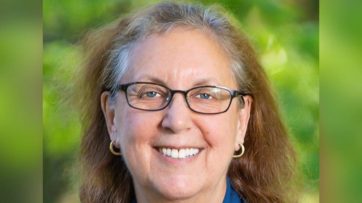 Martha Gershun and her husband took the 12-hour round-trip drive to the Mayo Clinic to become a living donor.