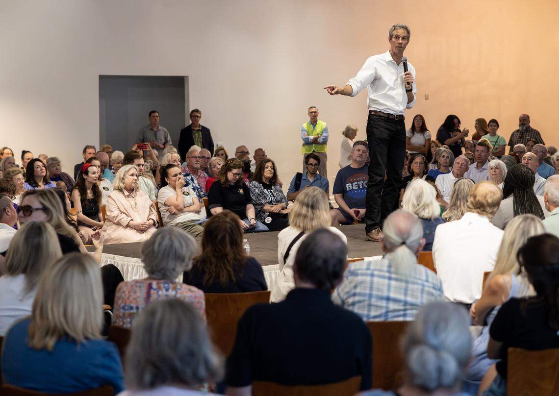 Former Texas Congressman and Democratic presidential hopeful Beto O’Rourke visited Kansas City and spoke to a large crowd.