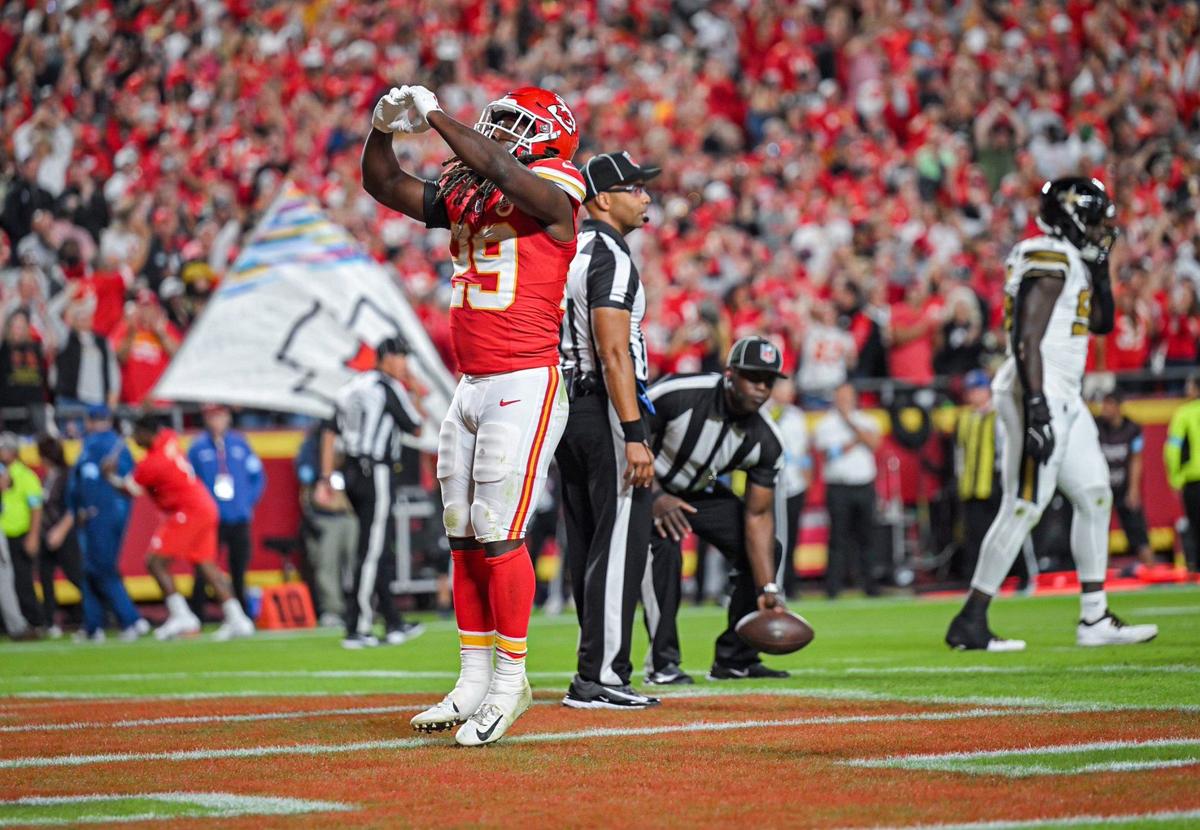 Kansas City Chiefs running back Kareem Hunt (29) celebrates after running in for a touchdown against the New Orleans Saints in the first quarter on Monday, Oct. 7, 2024, at GEHA Field at Arrowhead Stadium.