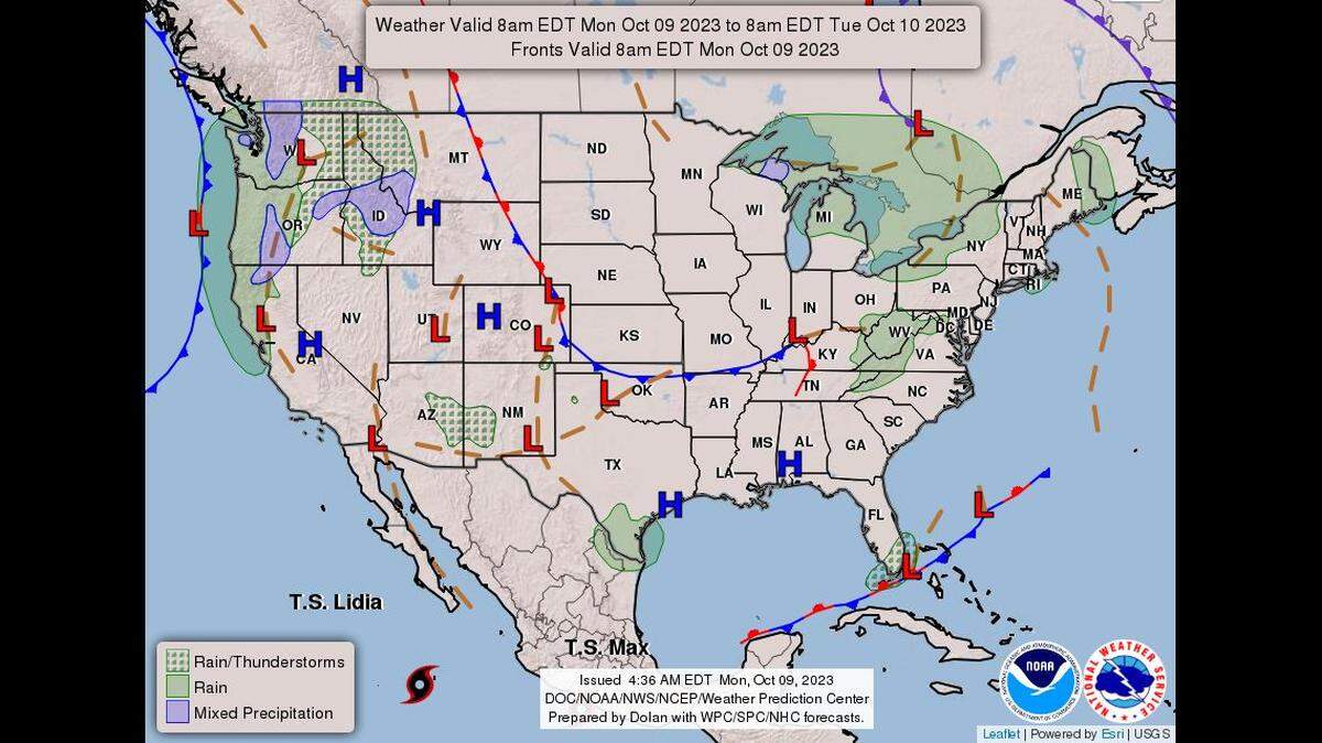 After a quiet, fall-like start to the week, showers and possibly strong thunderstorms will likely to move into the Kansas city area, according to the National Weather Service.