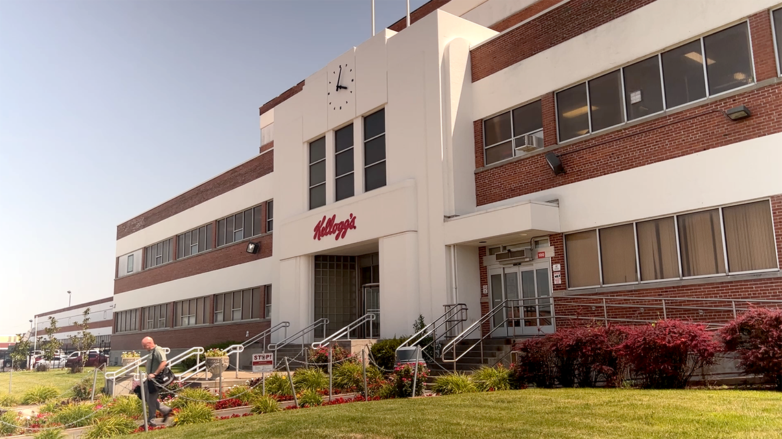 Located at 801 Sunshine Road in Kansas City, Kansas, the 780,000 square foot plant has been producing Cheez-Its, and other snacks, since 1949.