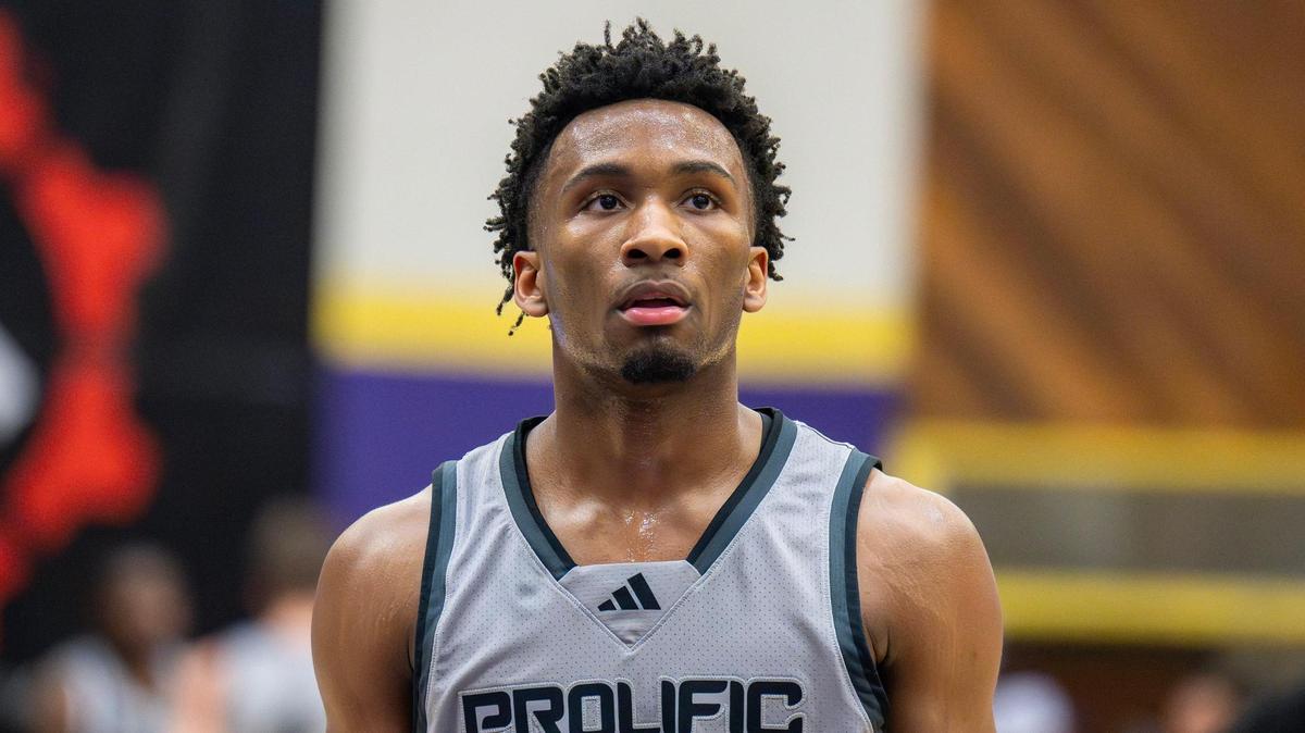 Prolific Prep guard Darryn Peterson (24) prepares to shoot a free throw in the first half of the Grind Session High School Basketball World Championships against DME Academy at Coffin Sports Complex in Lawrence, Kansas, on Saturday, March 22, 2025.