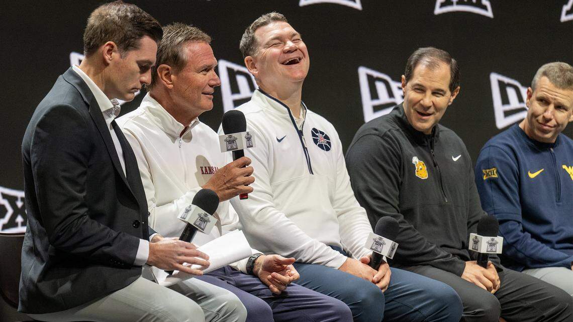 KU’s Darryn Peterson? Arizona coach Tommy Lloyd expects him to play in rematch