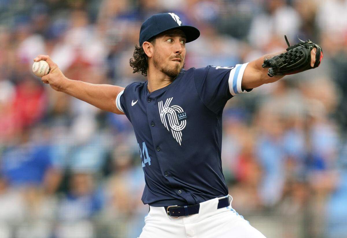 Kansas City Royals starting pitcher Michael Lorenzen (24) pitches during the first inning against the St. Louis Cardinals at Kauffman Stadium on Aug. 9, 2024.