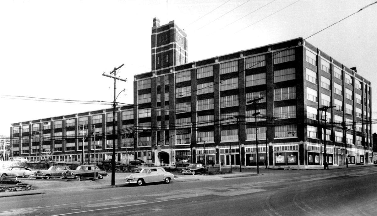 An early undated photo of Hallmark Card Co. at 25th and McGee, showcasing the company’s location in Kansas City.