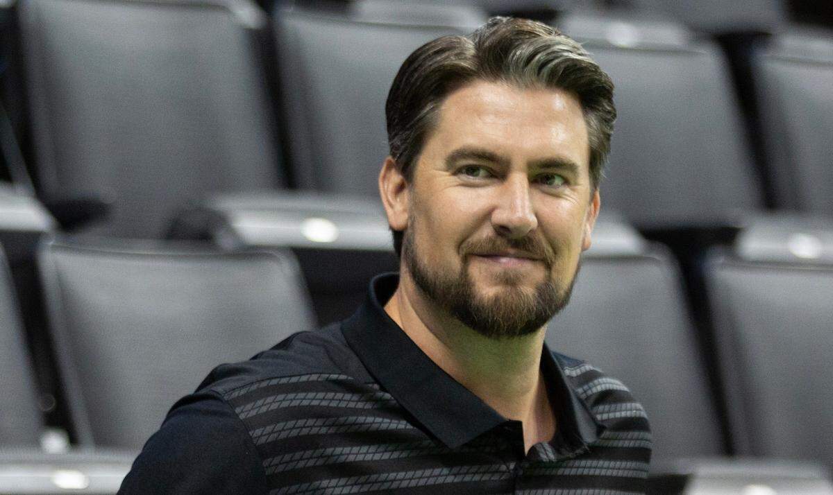 Matt Ulmer has been hired to succeed Ray Bechard as head coach of the Kansas Jayhawks volleyball program.