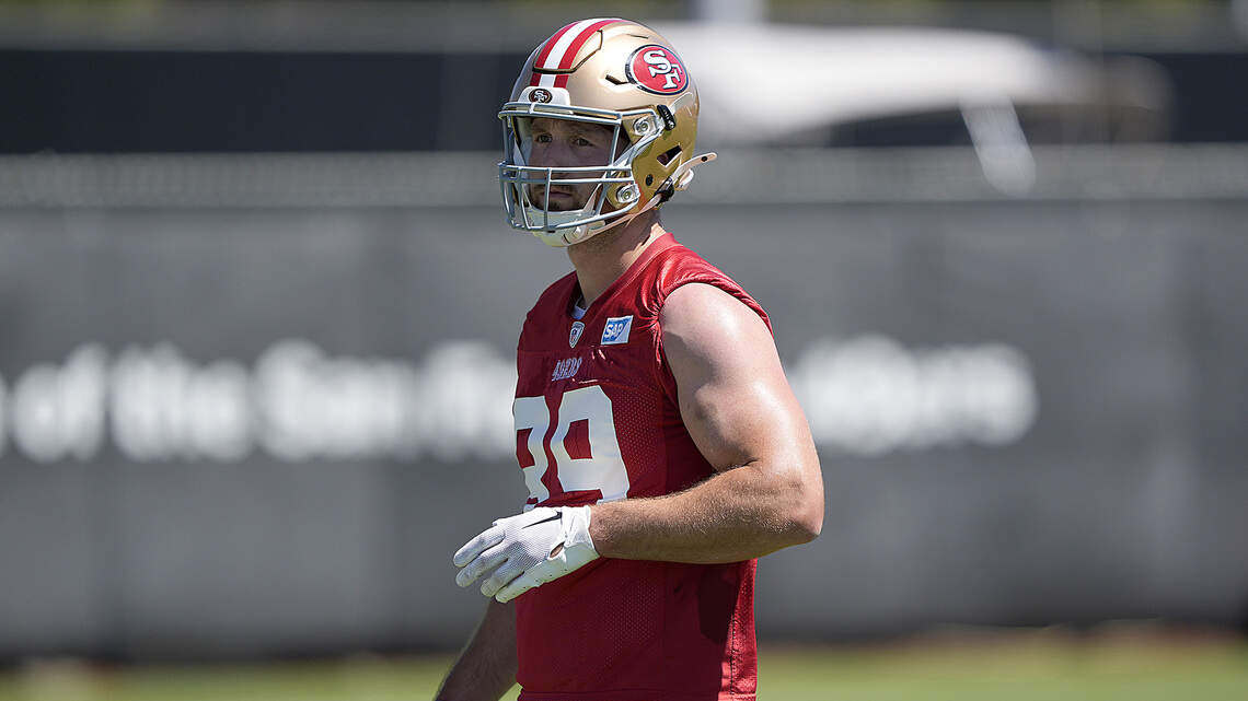 Kansas City Chiefs add former 49ers, Saints tight end to offseason roster