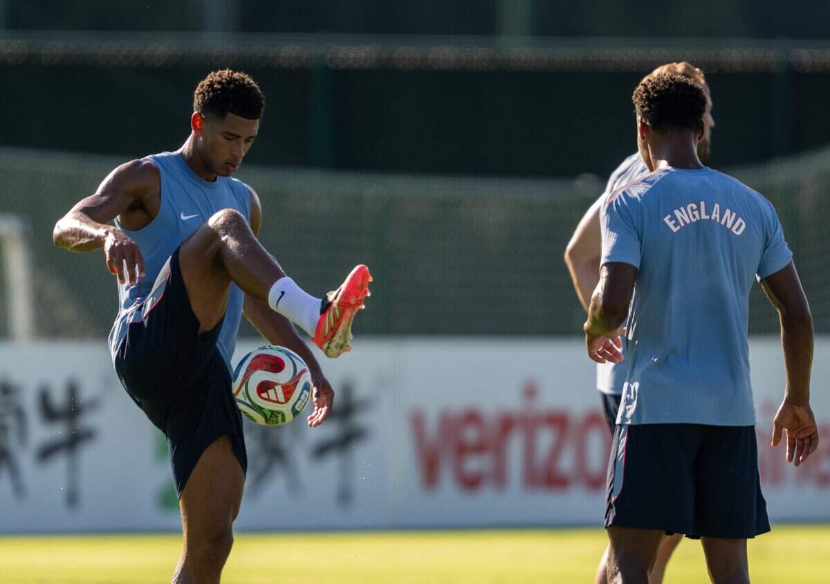 England's Jude Bellingham kicks the ball around during practice on Victory Field at Swope Soccer Village, Saturday, June 13, 2026, in Kansas City. The team will call Prairie Village home during the World Cup.