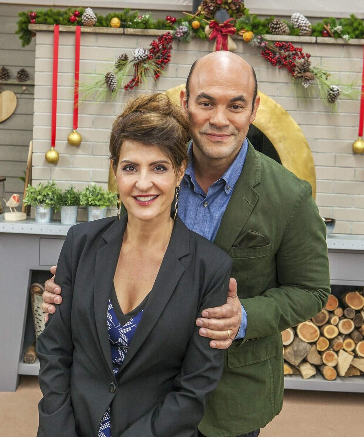 Ian Gomez is married to actress-writer Nia Vardalos and appeared in her "My Big Fat Greek Wedding" films.