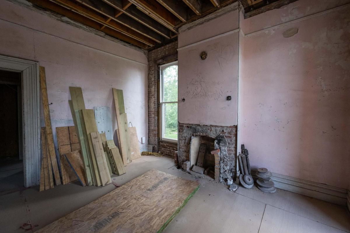 An interior room inside Sauer Castle, a mansion built in the 1800s, on Friday, July 11, 2025 in Kansas City, Kansas. The house is being remodeled by Mike Heitmann, a local engineer and home enthusiast. Heitmann’s plans include the house being used as a venue for gatherings.