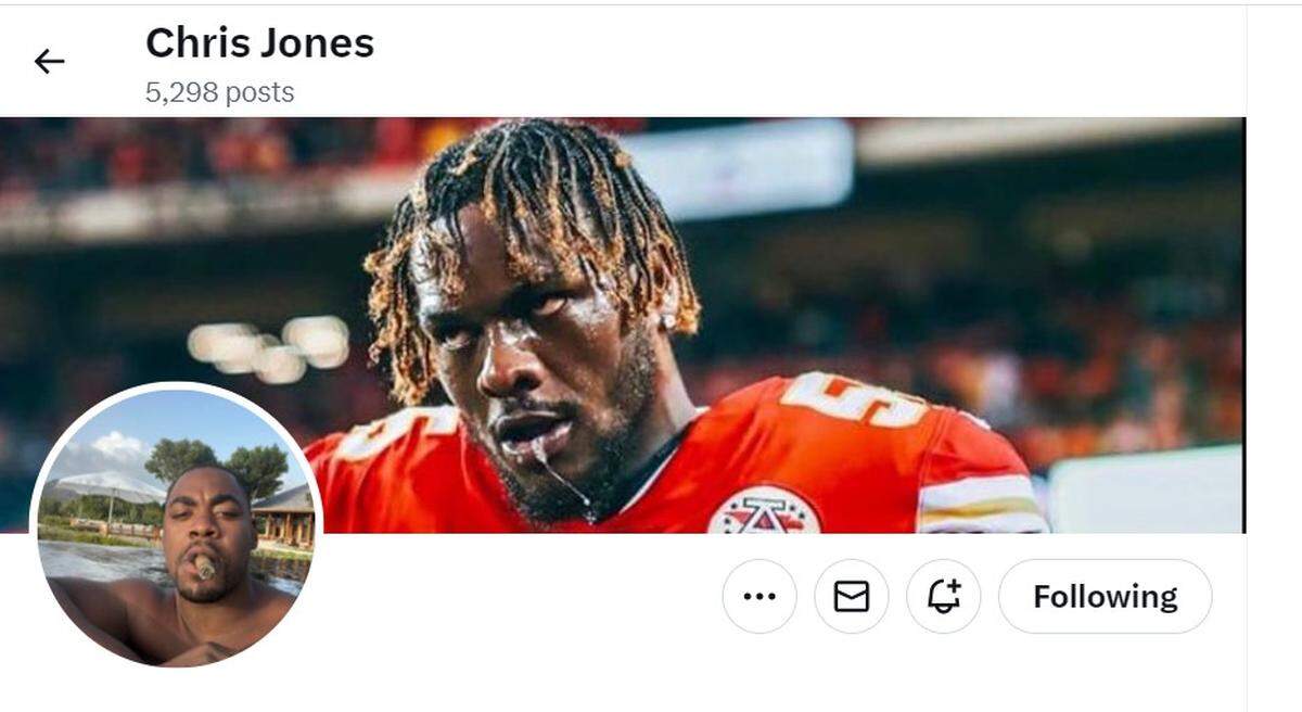 Chris Jones has a decidedly unflattering photo of Frank Clark as his X banner.