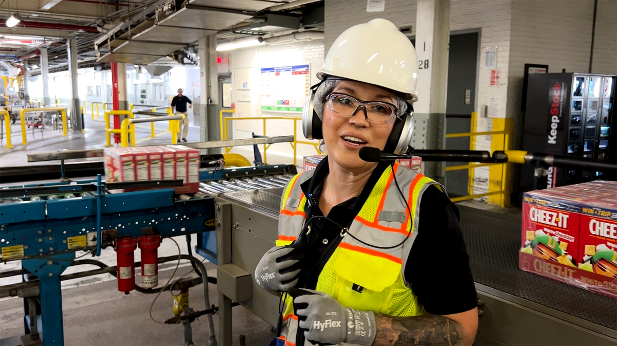 Eizzil Rivera, Senior Operations Manager of Kellanova Kansas City Bakery, likes to compare the baking process to a symphony or ballet where many different elements work together to create a small “masterpiece” that brings people “joy and pleasure.”