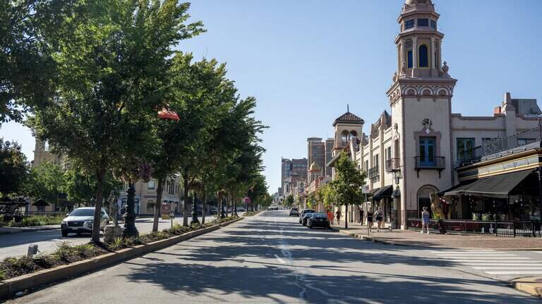 Disturbance involving 60–100 youths reported on Country Club Plaza. What KCPD says