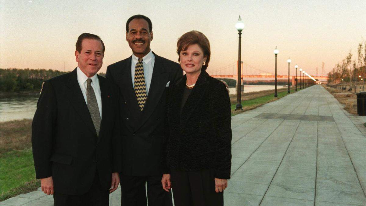 Former Kansas City mayor Richard L. Berkley and his wife Sandy Berkley posed for a photo with then mayor Emanuel Cleaver posed for a photo before ceremonies dedicating a 17-acre stretch along the Missouri River as the Richard L. Berkley Riverfront Park.