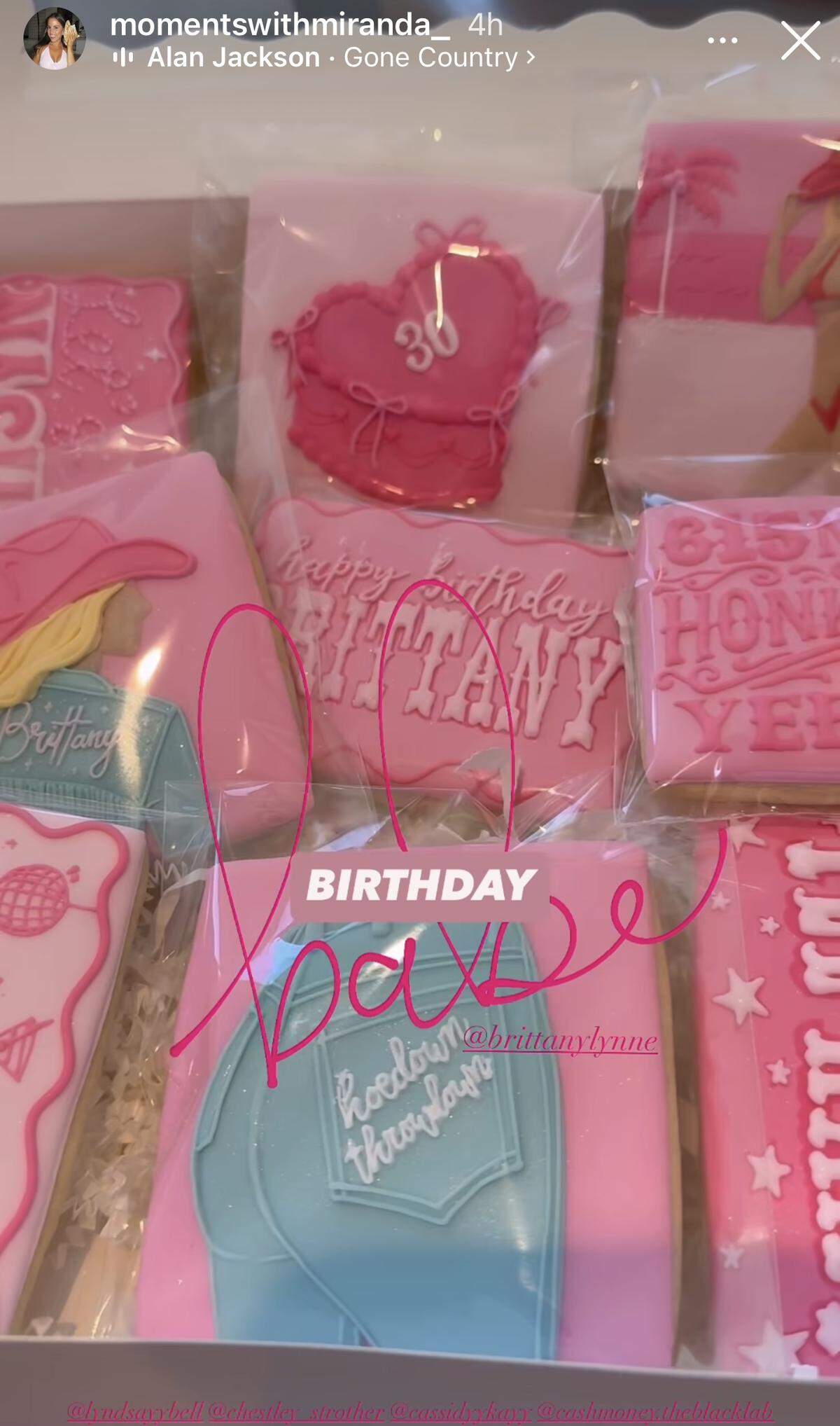 Pink was the color scheme of Brittany Mahomes’ 30th birthday party celebration.