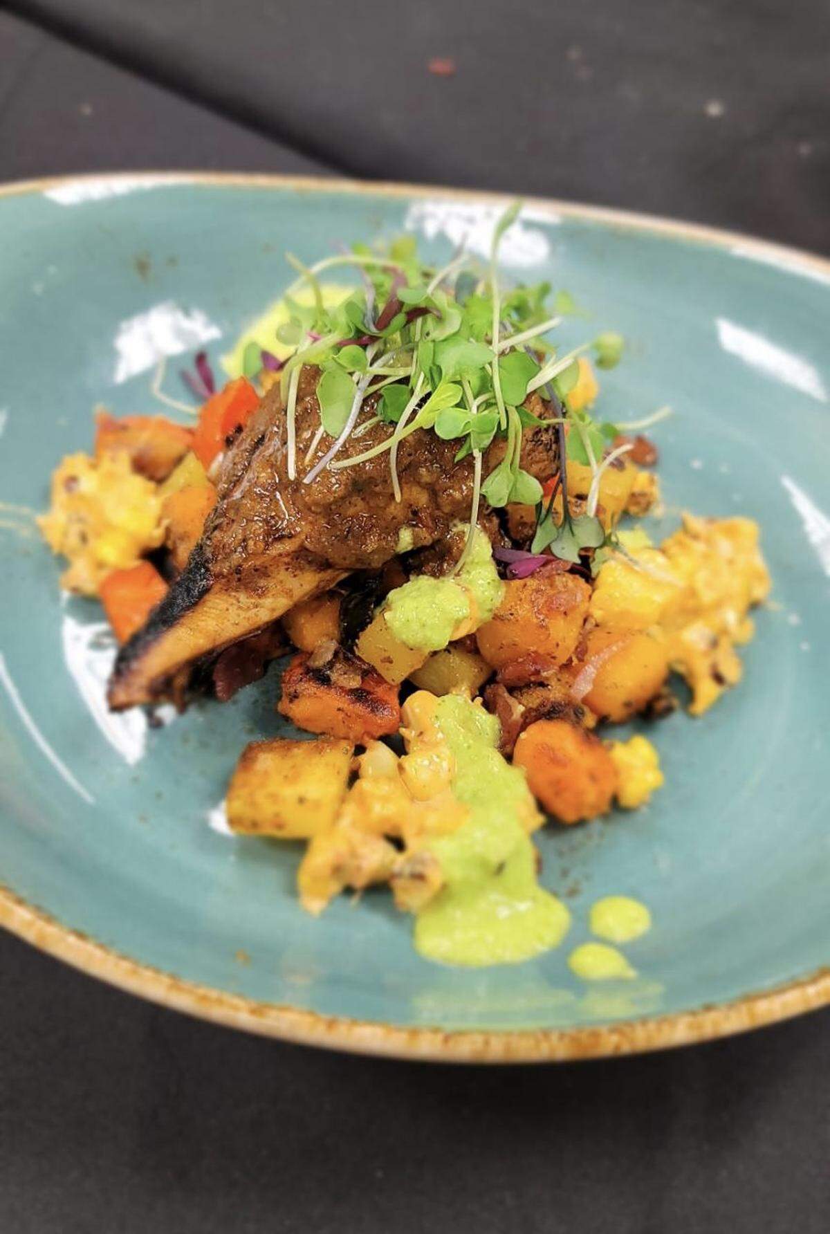 Verde will offer Chicken Elote Crunch, an entree with jerk chicken, mixed baby greens, charred corn, pickled green tomato, queso fresco and cornbread crouton crumble with smoked tomato dressing.