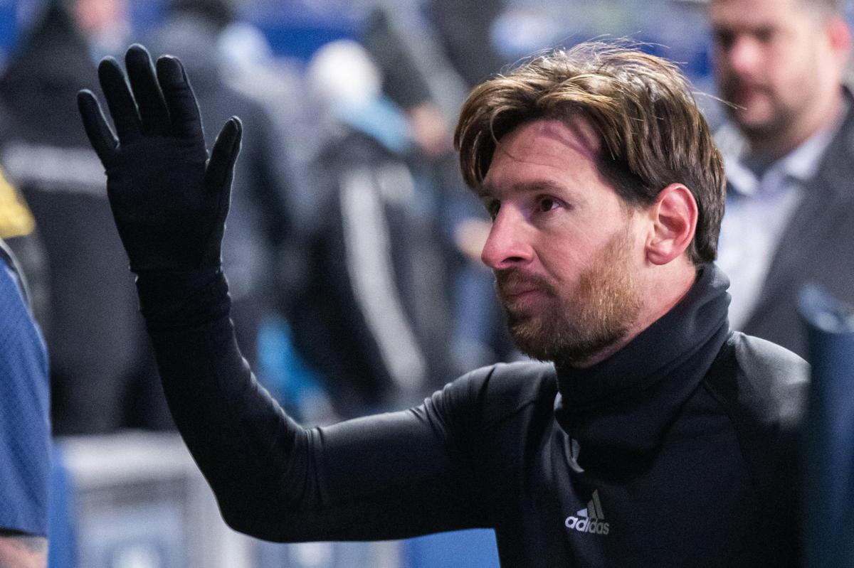 Inter Miami CF forward Lionel Messi waves to fans at the conclusion of the Concacaf Champions Cup match of Sporting KC vs. Inter Miami CF on Wednesday, Feb. 19, 2025, at Sporting Park. Messi scored the only goal of the match, with temperatures in the single-digits.