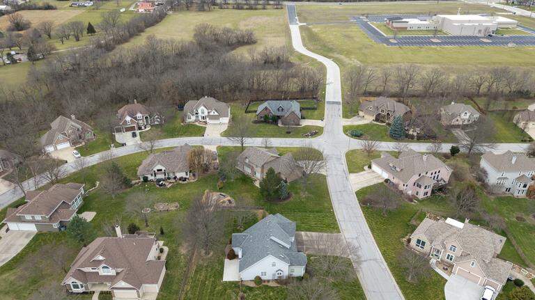 Lee's Summit City Council to mull 7-OH, kratom regulations, sports dome proposal