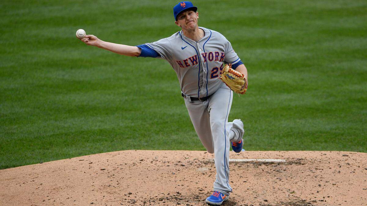 New York Mets relief pitcher Brad Brach delivers a pitch during a baseball game against the Washington Nationals, Sunday, Sept. 27, 2020, in Washington. (AP Photo/Nick Wass)