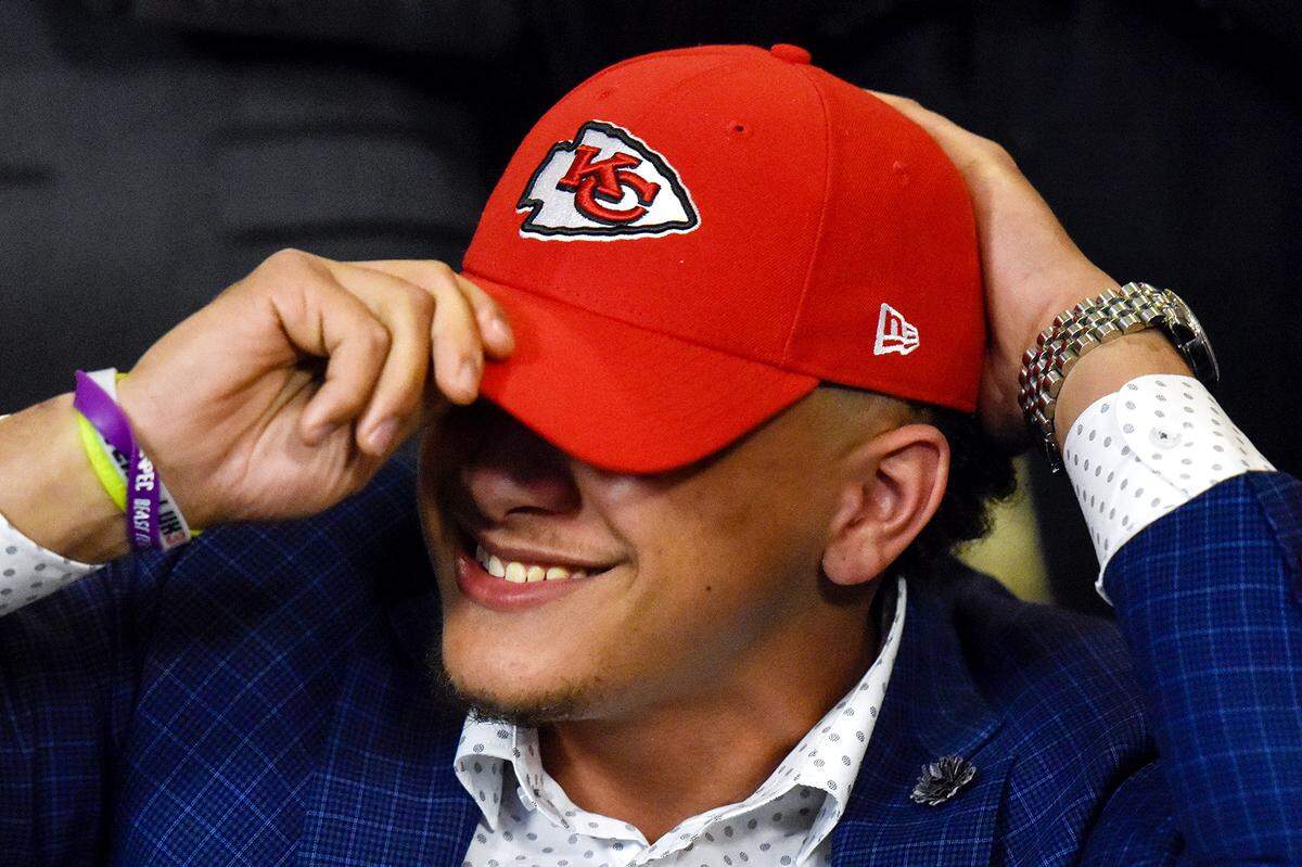 The Chiefs hat fits Patrick Mahomes pretty well.